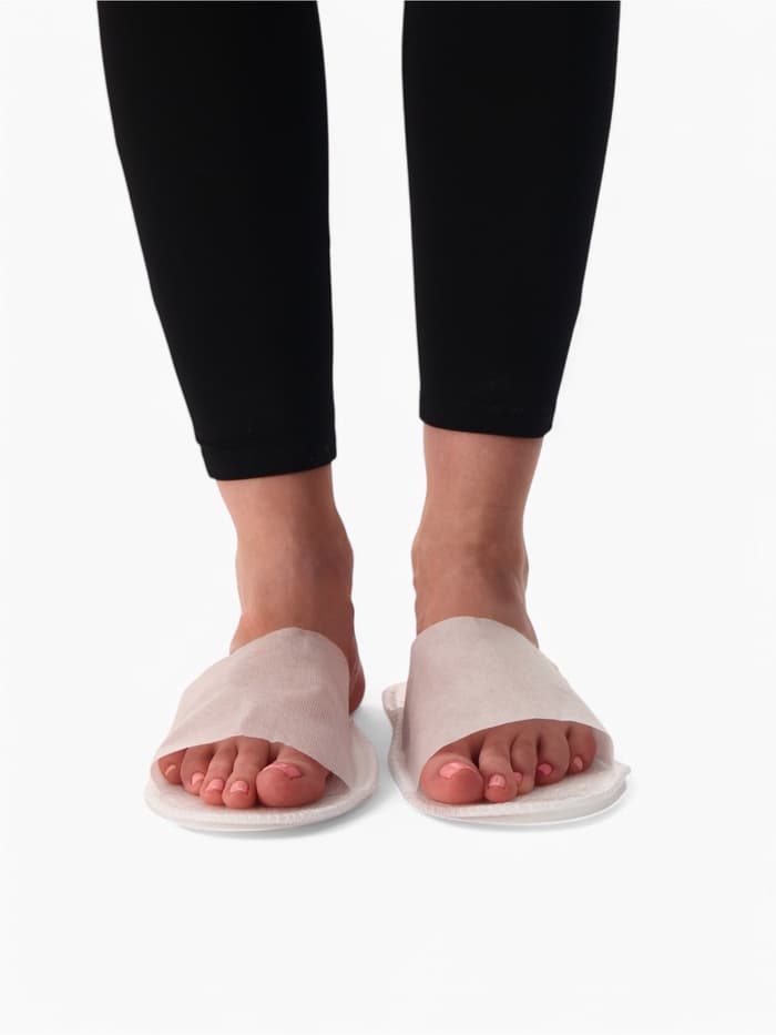 Тапочки одноразовые, антикризисные, подошва 4 мм, белые, 42 р.