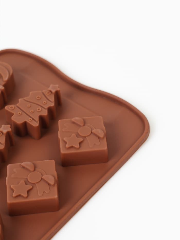 Набор для опытов «Новогодняя гирлянда из эпоксидной смолы», ёлочки