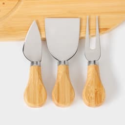 Набор для подачи сыра Доляна Cheese, 3 ножа, доска 32.5×18 см, бамбук