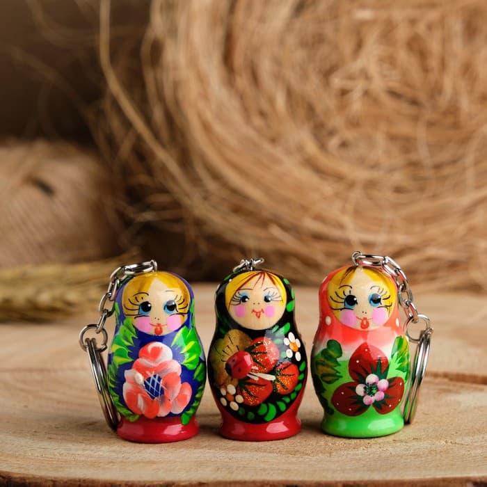 Брелок для ключей на кольце «Матрёшка», 4.5×2.5 см, ручная роспись, МИКС