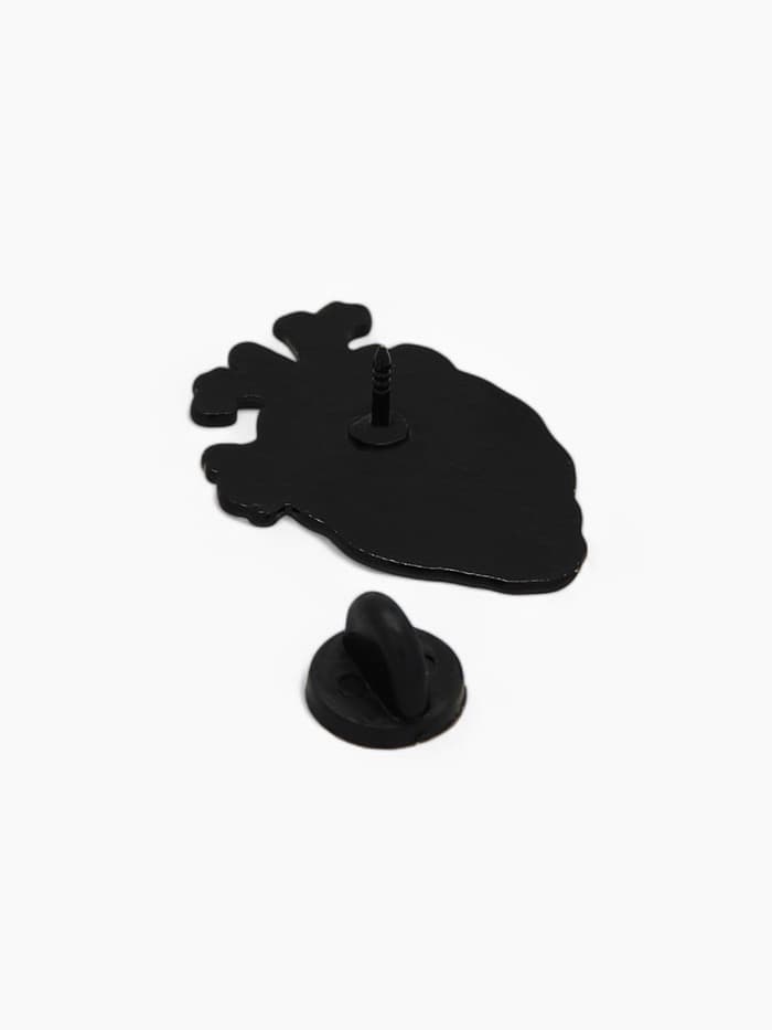 Значки-неразлучники «Сердца», 2 шт. 3×2 см, белый, голубые в чёрном металле