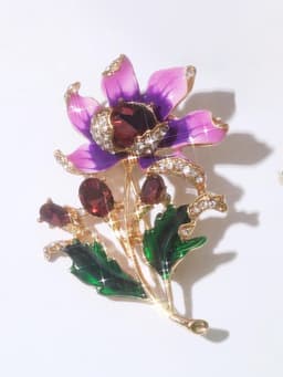 Брошь «Цветок полевой», разноцветная в золоте