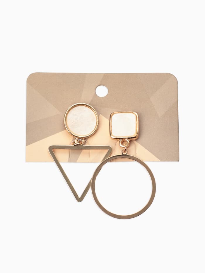 Серьги «Ракушка», треугольник полый, белые в золоте, форма МИКС