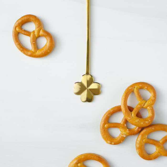 Десертная ложка Magistro «Клевер», длина 12.5 см, нержавеющая сталь, золотистая