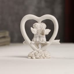 Фигурка полистоун «Ангелочки в сердце», 6×5.5×3 см