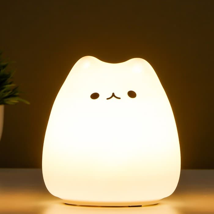 Фигурка светящаяся RISALUX «Антистресс мякиш котёнок», LED-ночник, RGB, от батареек 3ААА, 9.5×9.5×10.5 см