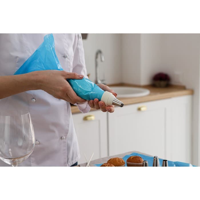 Набор кондитерский, 7 предметов: 2 мешка, 4 насадки d=2.5 см, адаптер