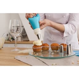 Набор кондитерский, 7 предметов: 2 мешка, 4 насадки d=2.5 см, адаптер