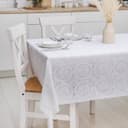Клеёнка на стол «Роуз», ажурная, ширина 137 см, рулон 20 метров, толщина 0.2 мм, цвет белый