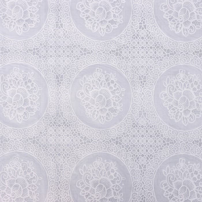 Клеёнка на стол «Роуз», ажурная, ширина 137 см, рулон 20 метров, толщина 0.2 мм, цвет белый