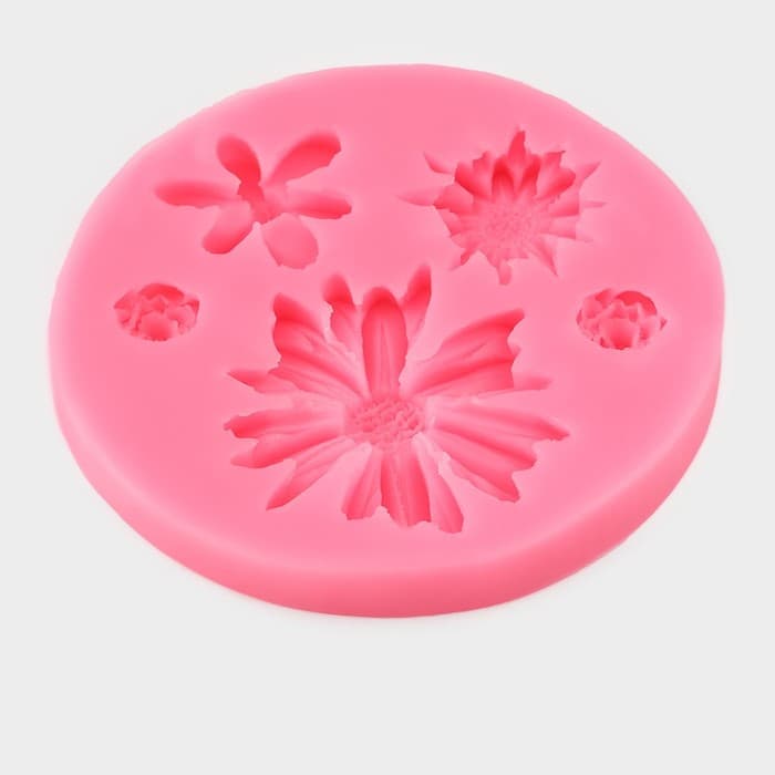 Молд для заливки «Цветочное ассорти», силикон, 5 ячеек, 10.5×1 см, розовый