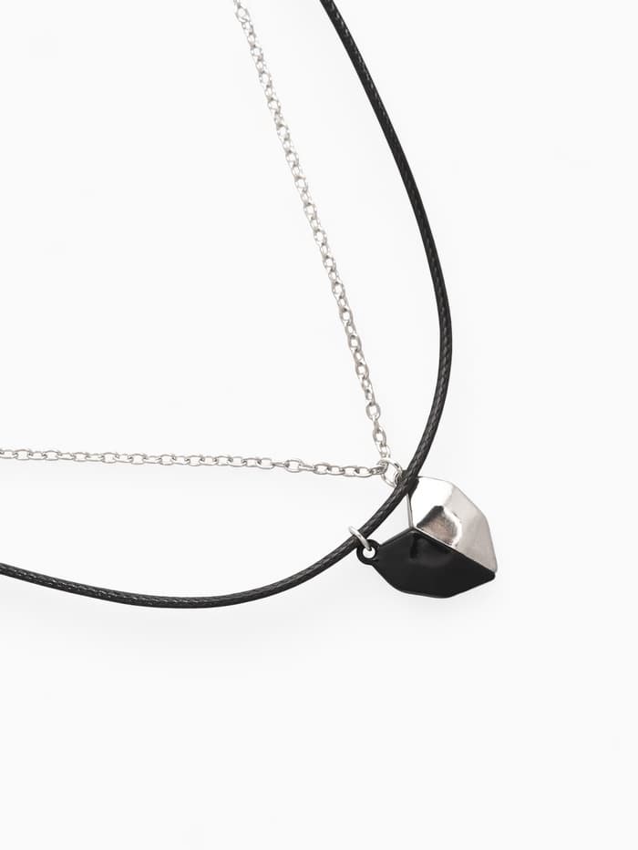 Кулоны парные на магните «Неразлучники.Половинки сердца», L=48 см, набор 2 шт. чёрные, серебряный