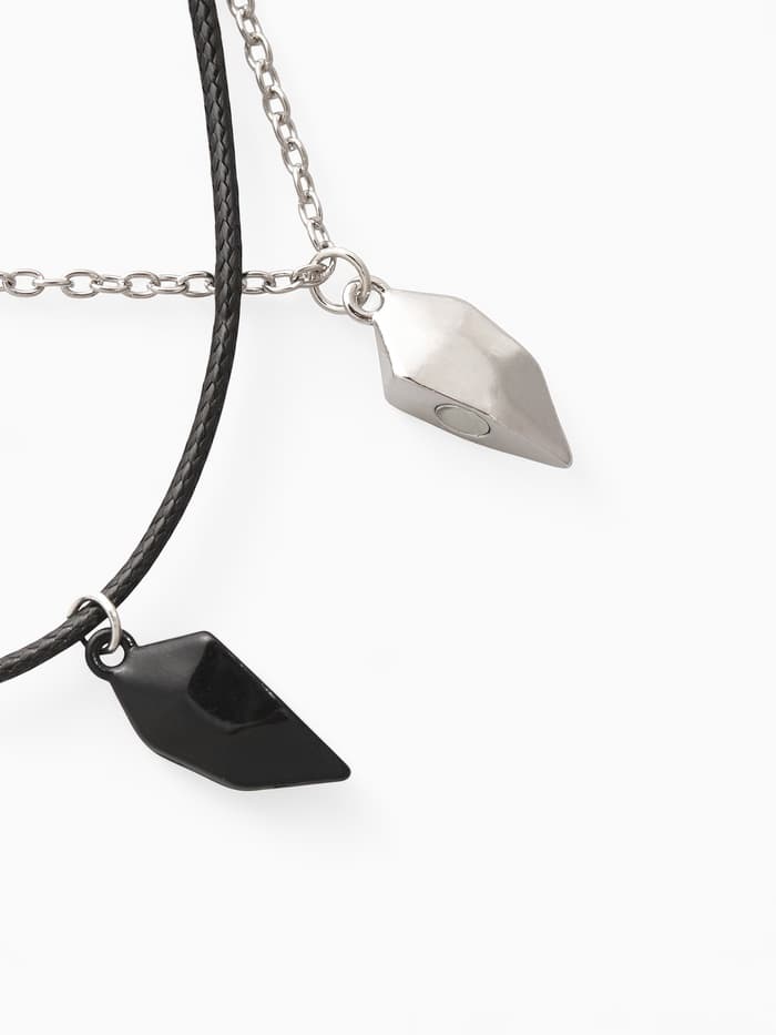 Кулоны парные на магните «Неразлучники.Половинки сердца», L=48 см, набор 2 шт. чёрные, серебряный