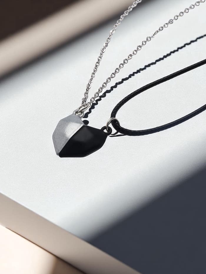 Кулоны парные на магните «Неразлучники.Половинки сердца», L=48 см, набор 2 шт. чёрные, серебряный