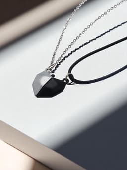 Кулоны парные на магните «Неразлучники.Половинки сердца», L=48 см, набор 2 шт. чёрные, серебряный