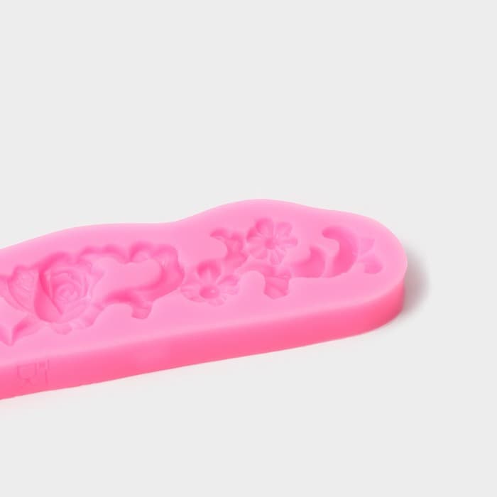 Молд для заливки Доляна «Цветочная композиция», силикон, 16.7×3.5×1 см, розовый