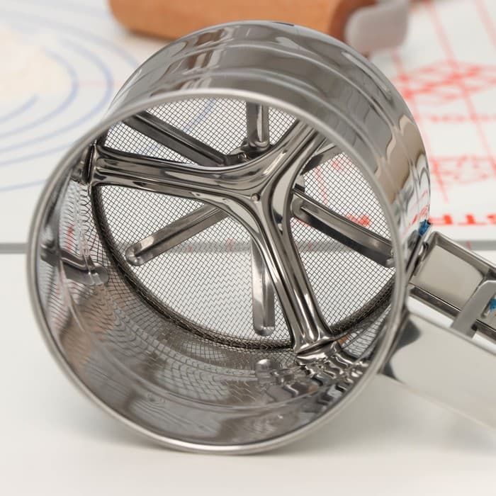 Кружка - сито для просеивания муки Доляна, 375 мл, металл, серебристая