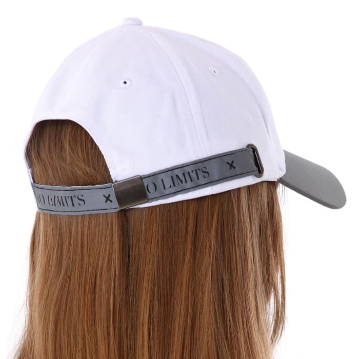 Кепка женская со светоотражающими элементами No limits, белая, р-р 56