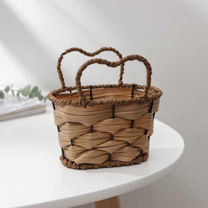 Кашпо для цветов плетёное с ручками Доляна «Сердце», 13.5×10×12.5 см, светло-коричневое