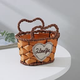 Кашпо для цветов плетёное с ручками Доляна «Сердце», 13.5×10×12.5 см, светло-коричневое