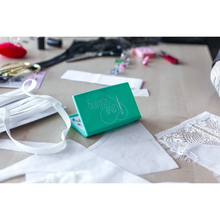 Игольница магнитная, 11×6.5 см, надпись МИКС, бирюзовая