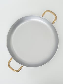 Сковорода KUKMARA, d=36 см, две ручки, литой алюминий