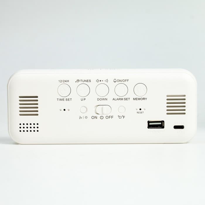 Часы электронные настольные, будильник, на подвесе, 2400 мАч, 3.5×7×26.5 см