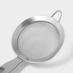 Сито для просеивания с ручкой Доляна Zero, d=10 см, нержавеющая сталь, серебристое