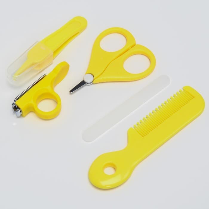 Набор по уходу за ребенком Крошка Я, 5 предметов - расческа, пинцет, ножницы, книпсер, пилка, желтый
