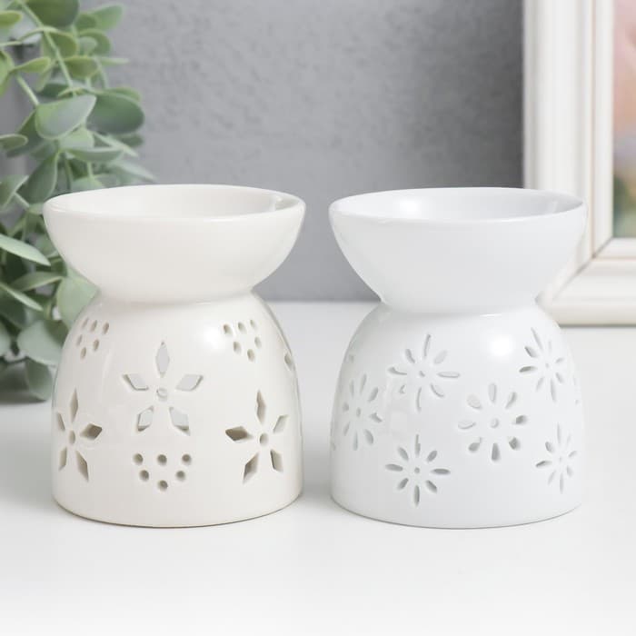 Аромалампа для эфирных масел «Кружево цветочное», керамика, белый, 8×6.5×6 см, МИКС