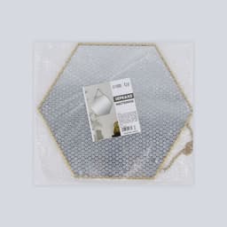 Зеркало настенное «Изящная геометрия», зеркальная поверхность 25×28 см, цвет золотистый