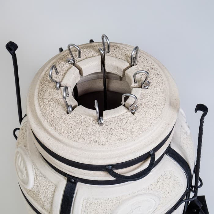 Тандыр Охотник c откидной крышкой. h=73 см, d=50 см, 82.5 кг, 8 шампуров, кочерга, совок, керамика