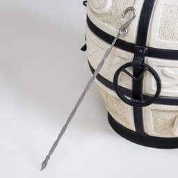 Тандыр Охотник c откидной крышкой. h=73 см, d=50 см, 82.5 кг, 8 шампуров, кочерга, совок, керамика