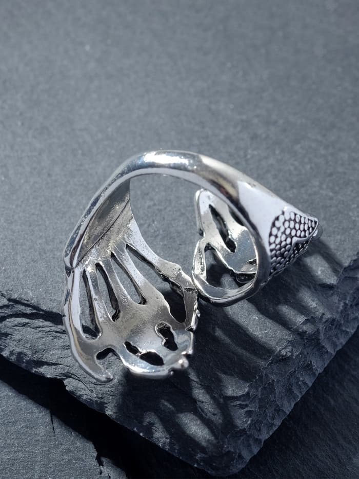 Кольцо «Перстень», череп на костях, цвет чернёное серебро, безразмерное