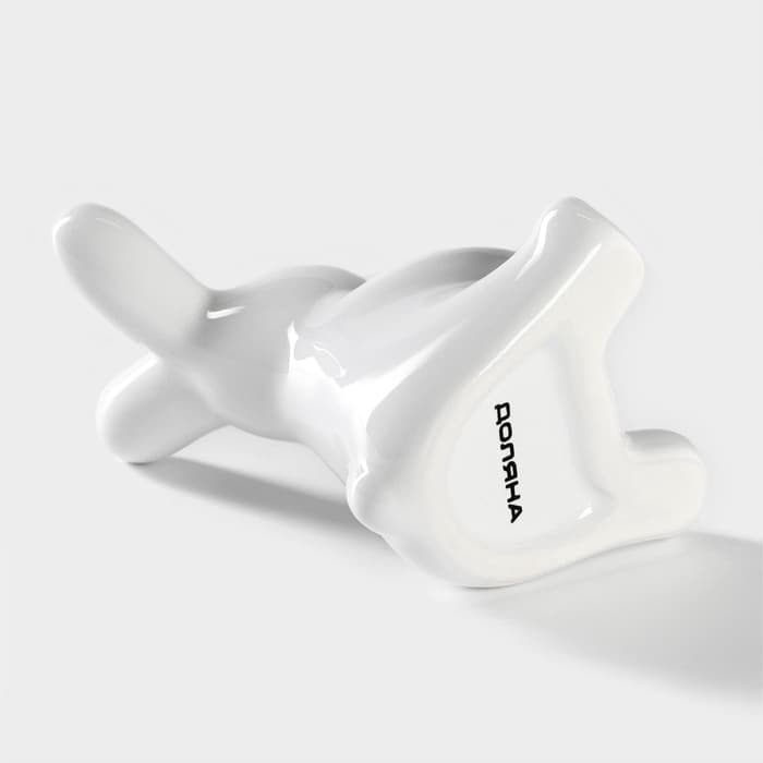 Подставка под зубочистки Доляна «Зайка», 5.5×5×9 см, белая