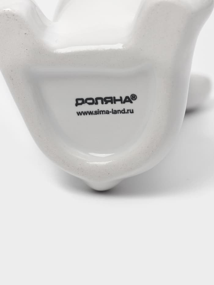 Подставка под зубочистки Доляна «Зайка», 5.5×5×9 см, белая