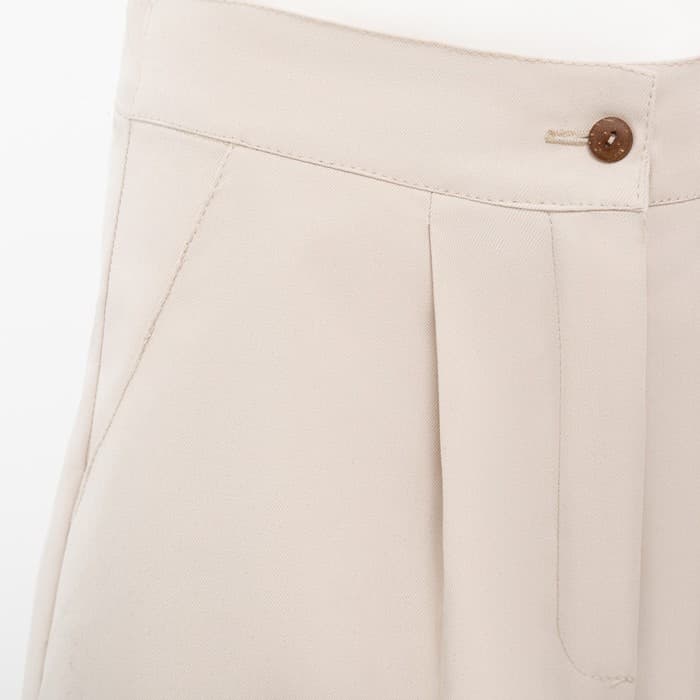 Шорты женские MINAKU: Casual Collection, молочные, размер 42