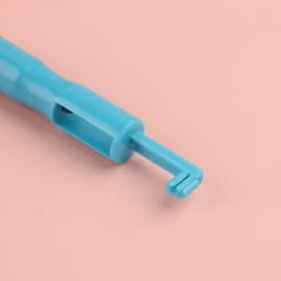 Нитевдеватель для швейной машины, 7.5×1 см, МИКС