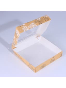 Кондитерская упаковка, коробка с ламинацией «8 марта», 20×20×4 см