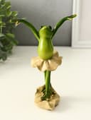 Фигурка полистоун лак «Лягуха балерина: полёт», 17×7×10 см