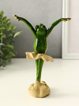 Фигурка полистоун лак «Лягуха балерина: полёт», 17×7×10 см