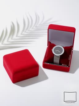 Футляр бархатный под браслет, часы «Классика», 9×9.5 см, красный