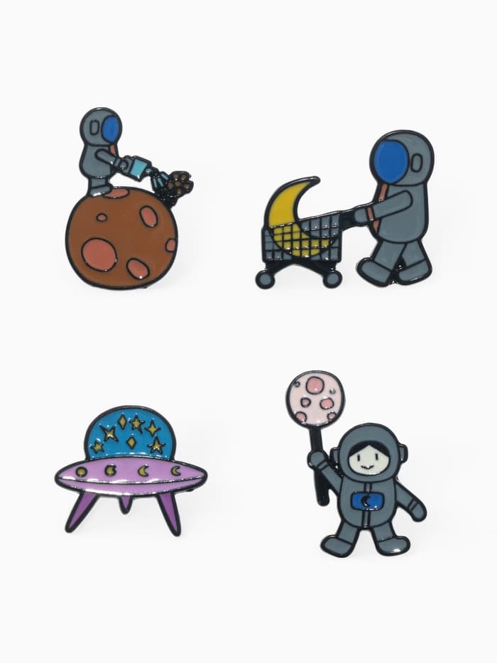 Набор значков (4 шт.) «Космос», цветные в чёрном металле