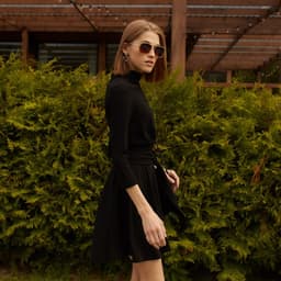 Платье мини женское MINAKU: Green trend, чёрное, размер 44