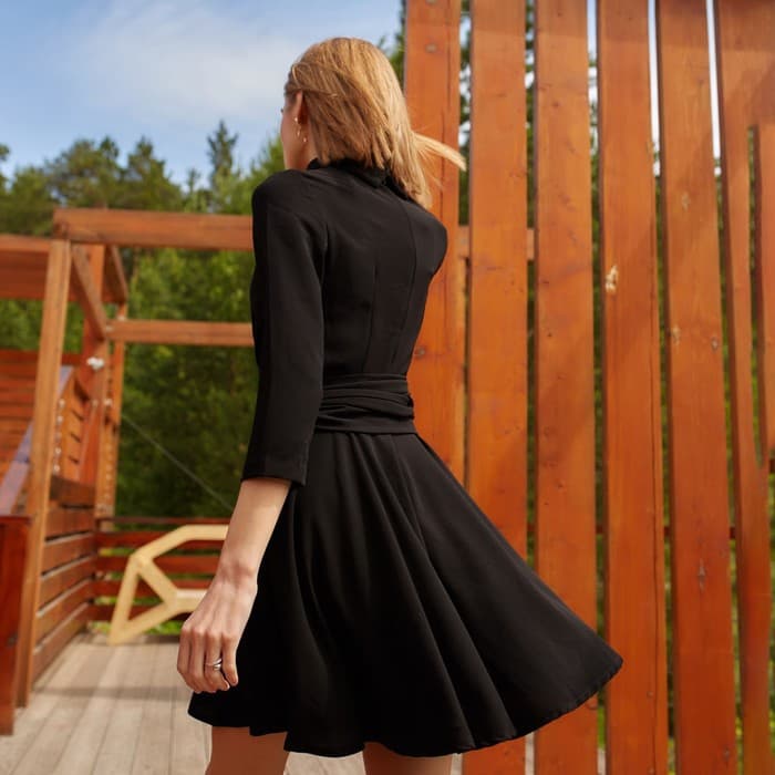 Платье мини женское MINAKU: Green trend, чёрное, размер 48