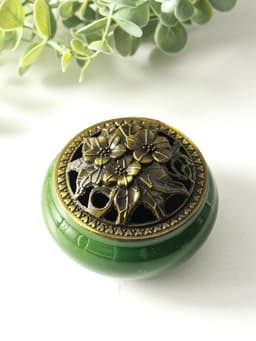 Курильница для благовоний, подставка для конусов TAKE IT EASY «Нефрит», 9.5×7 см, керамика, зелёная