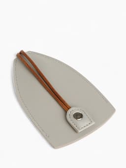 Ключница карманная с кольцом, размер 11.5×7.5×0.3 см, серо-бежевая