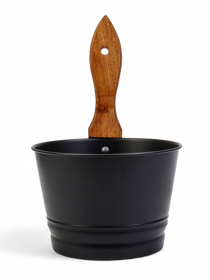 Ушат для бани и сауны, 4 л, сталь, с деревянной ручкой, чёрный