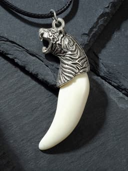 Кулон унисекс «Клык тигра», белый в чернёном серебре на чёрном шнурке, 40 см