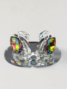 Фигурка стекло «Лебеди с бриллиантом», зелёная голография, 9×6×5.5 см